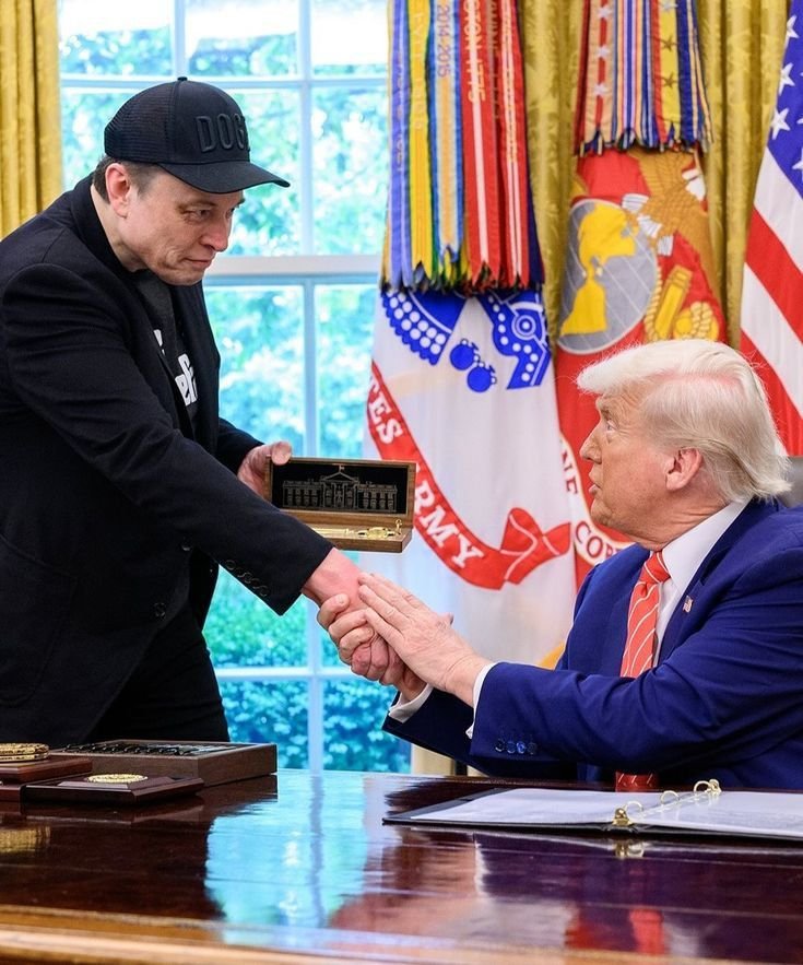 Elon Musk at $800 Billion: The Return of the Industrial Titan—and the Road to a Trillion